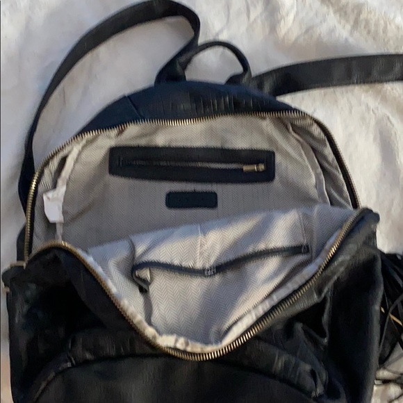 Back pack - Picture 4 of 5